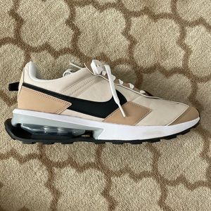 Women’s Nike Air Max Pre-Day Sneakers - Oatmeal